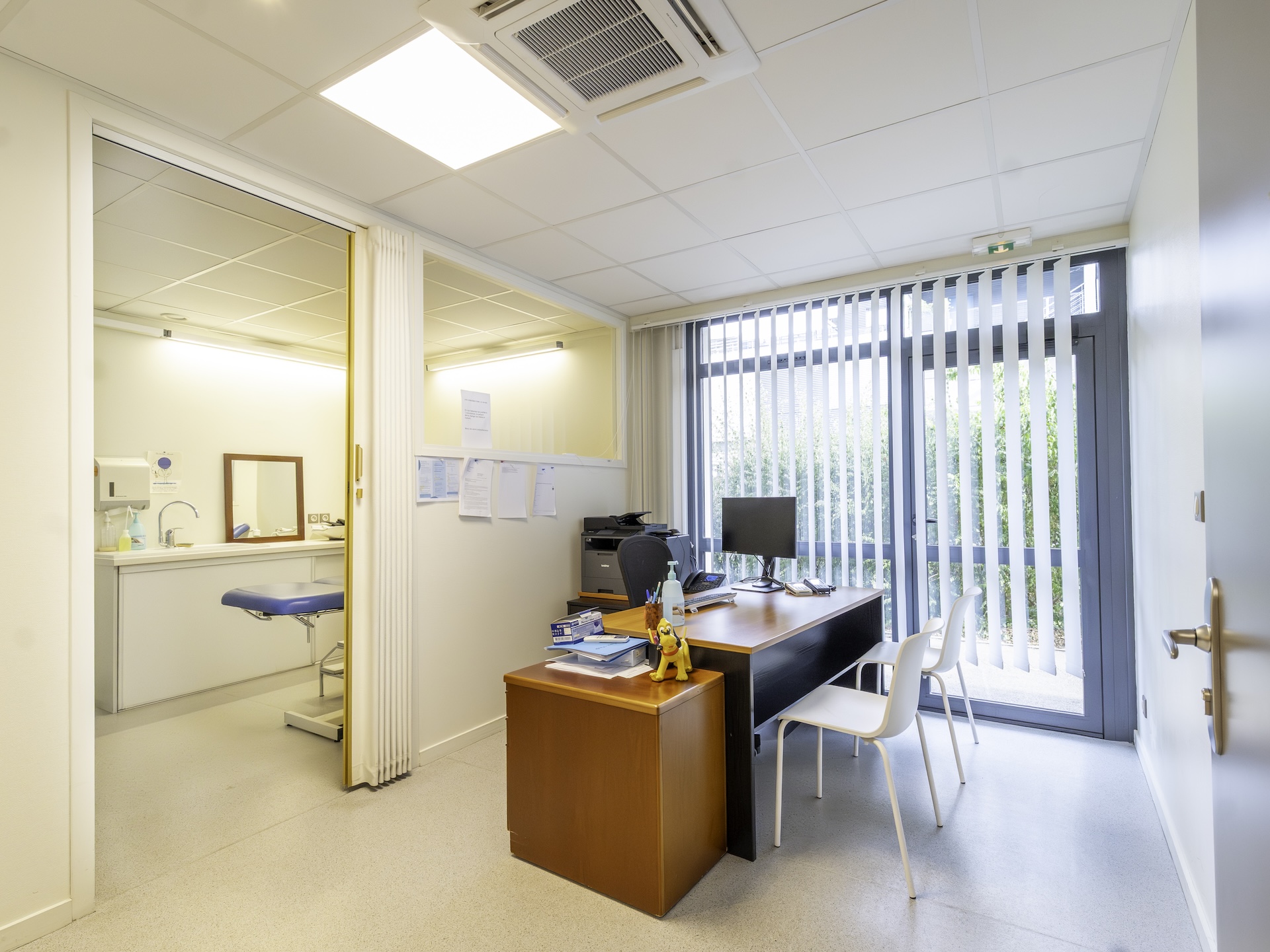 LOCATION DOUBLE BUREAU